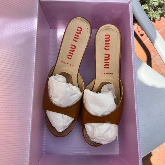 Vintage Miu Miu Wooden Heels, size 40. - Picture 4 of 13